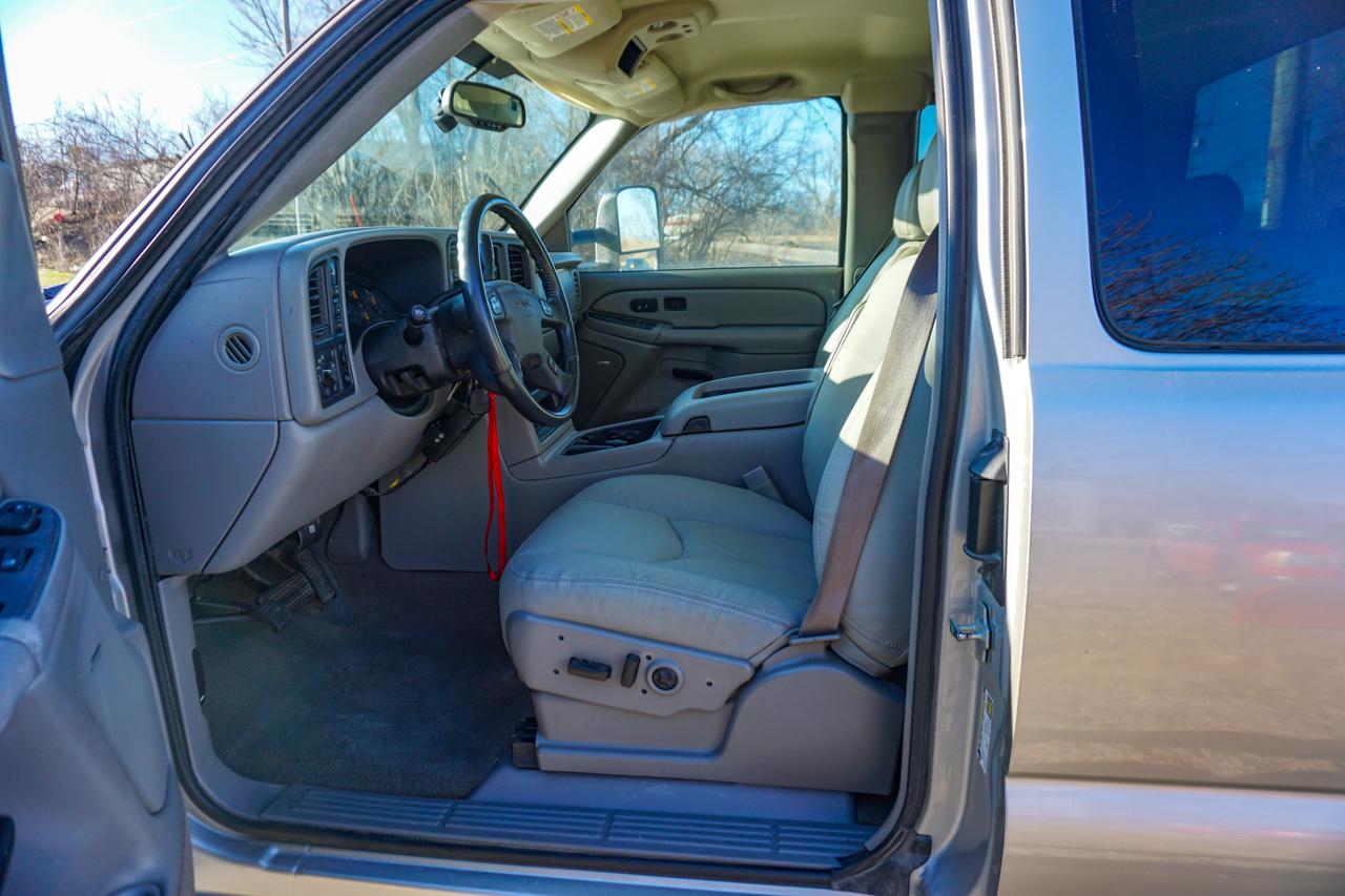 GMC Sierra 2500HD Ext Cab 143.5" WB 4WD SLT 2005