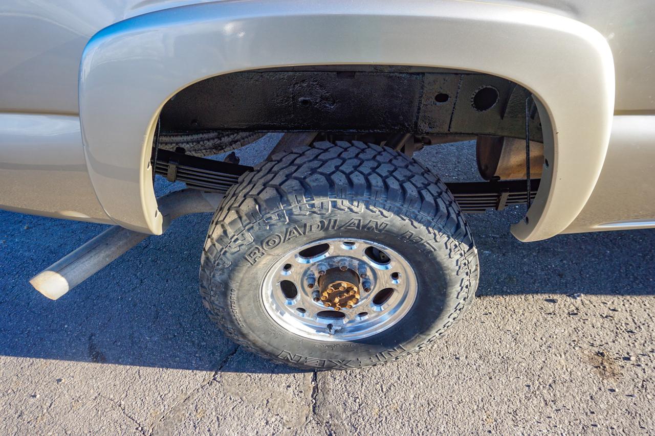 GMC Sierra 2500HD Ext Cab 143.5" WB 4WD SLT 2005