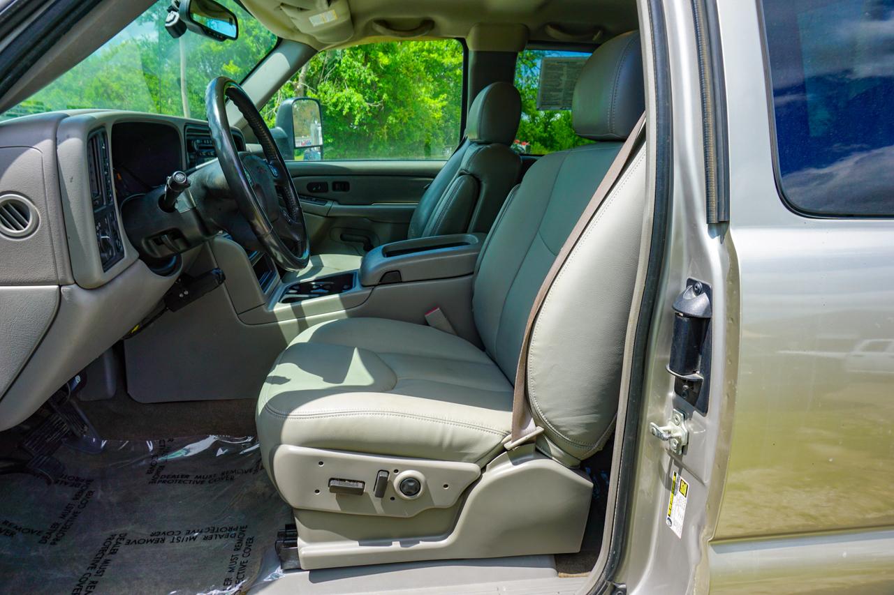 GMC Sierra 2500HD Ext Cab 143.5" WB 4WD SLT 2005