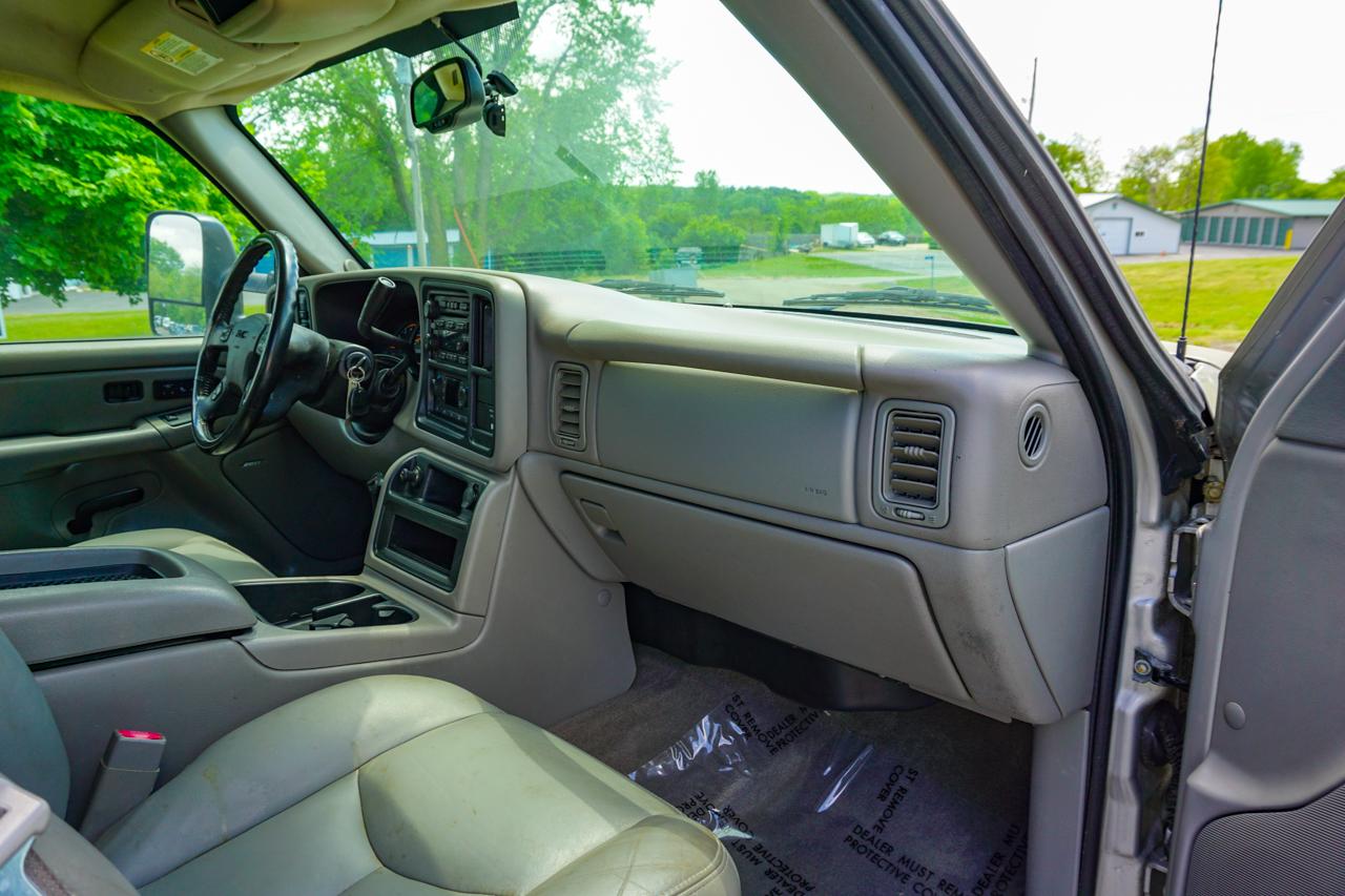 GMC Sierra 2500HD Ext Cab 143.5" WB 4WD SLT 2005