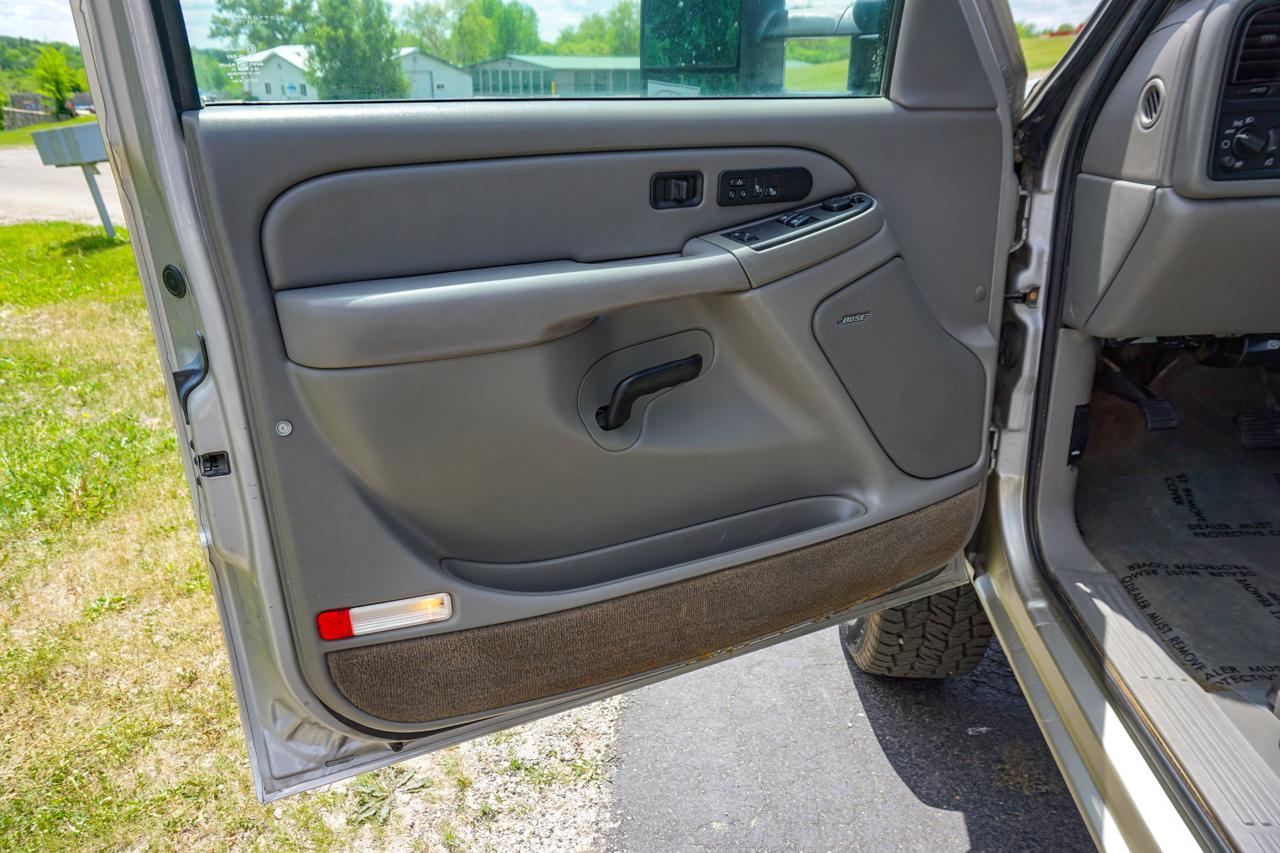 GMC Sierra 2500HD Ext Cab 143.5" WB 4WD SLT 2005