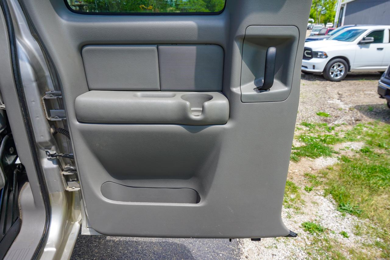 GMC Sierra 2500HD Ext Cab 143.5" WB 4WD SLT 2005