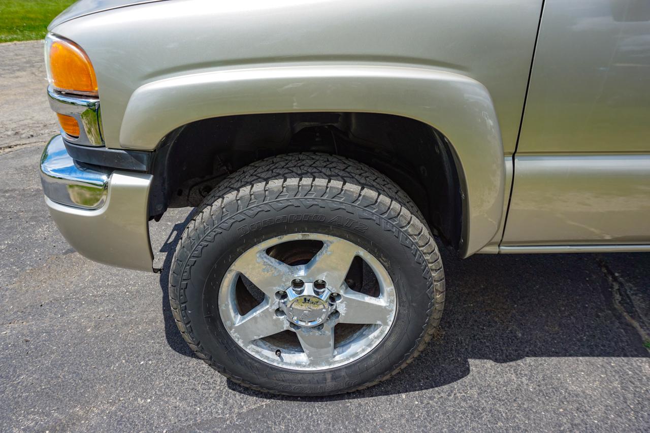 GMC Sierra 2500HD Ext Cab 143.5" WB 4WD SLT 2005