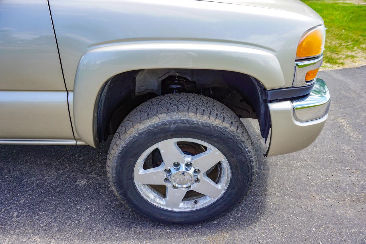 GMC Sierra 2500HD Ext Cab 143.5" WB 4WD SLT 2005