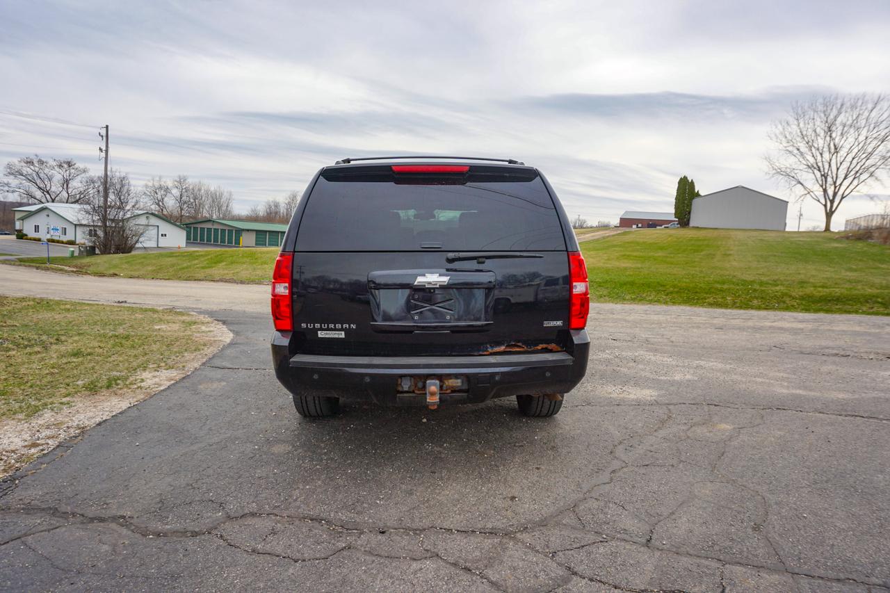 Chevrolet Suburban 4WD 4dr 1500 LTZ 2008