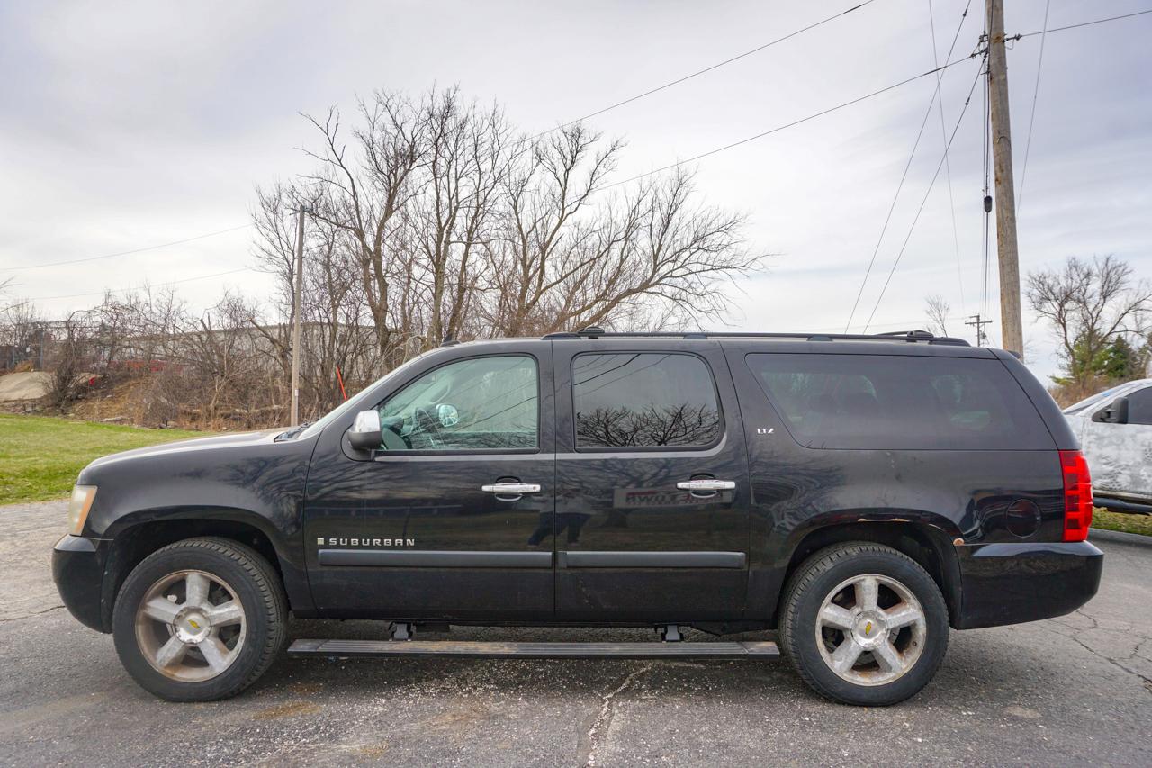 Chevrolet Suburban 4WD 4dr 1500 LTZ 2008
