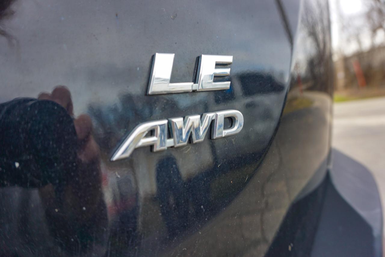 Toyota RAV4 AWD 4dr LE (Natl) 2015
