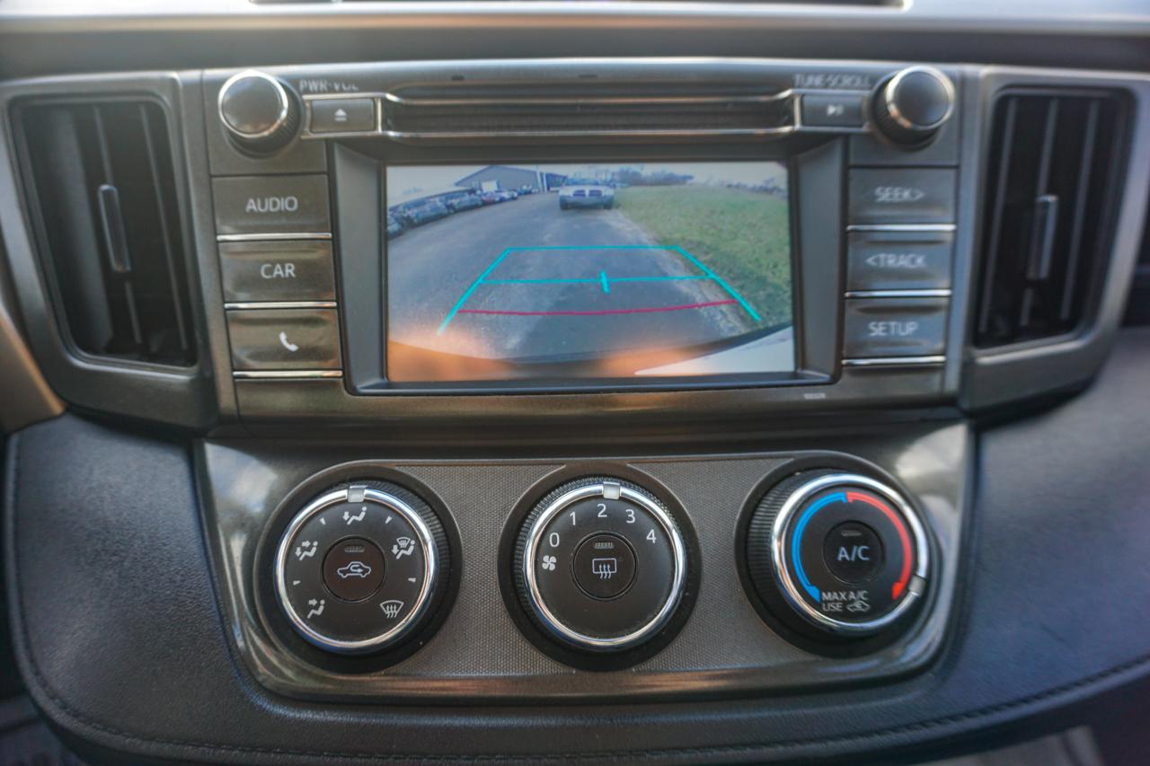 Toyota RAV4 AWD 4dr LE (Natl) 2015