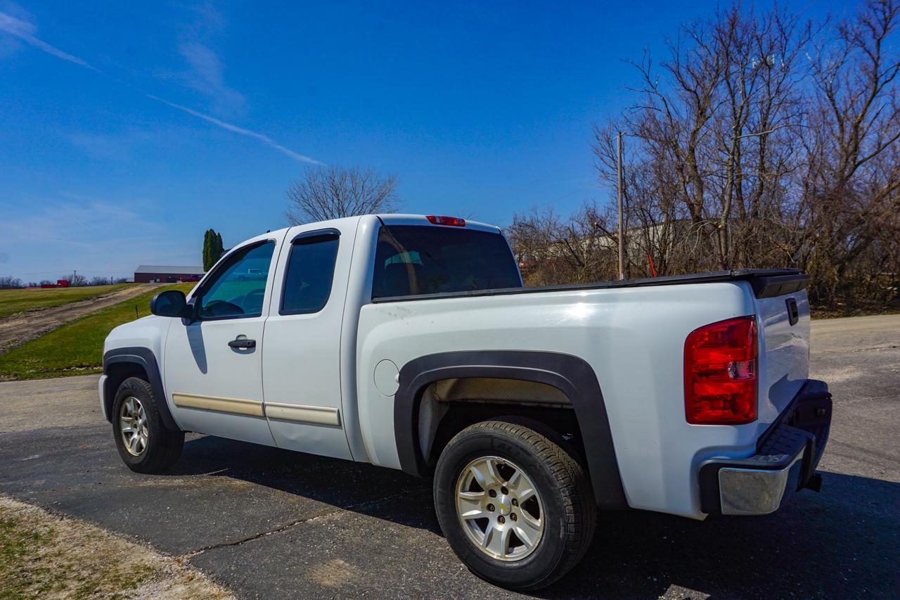 Chevrolet Silverado 1500 4WD Ext Cab 134.0" LT *Ltd Avail* 2009