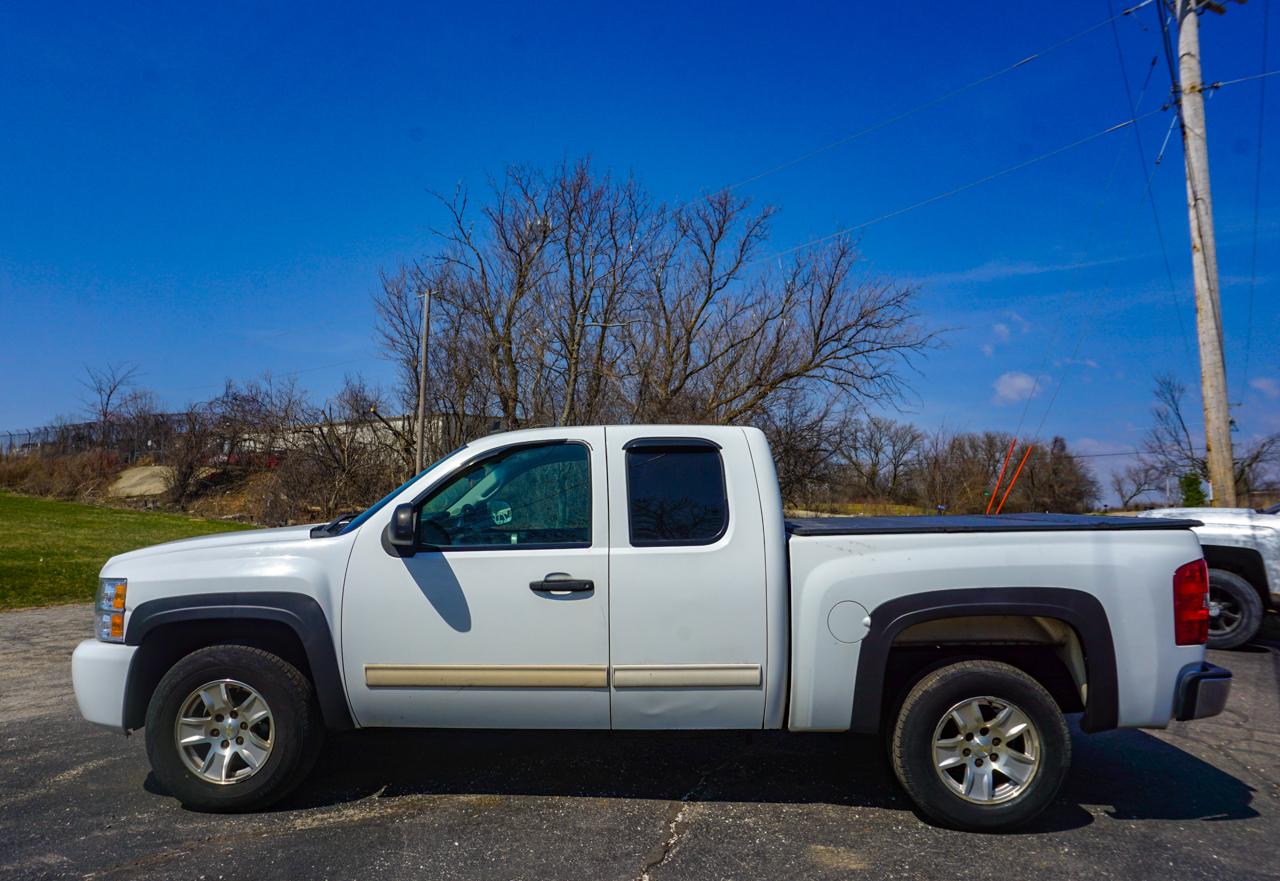 Chevrolet Silverado 1500 4WD Ext Cab 134.0" LT *Ltd Avail* 2009