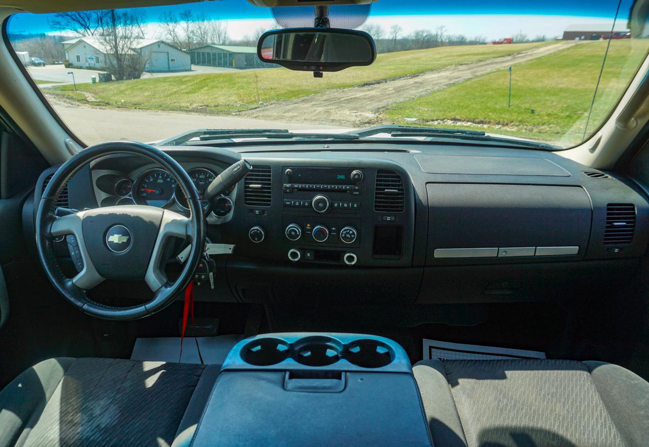 Chevrolet Silverado 1500 4WD Ext Cab 134.0" LT *Ltd Avail* 2009