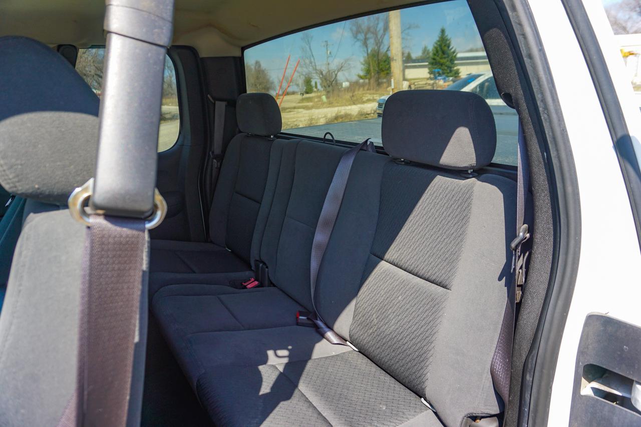 Chevrolet Silverado 1500 4WD Ext Cab 134.0" LT *Ltd Avail* 2009