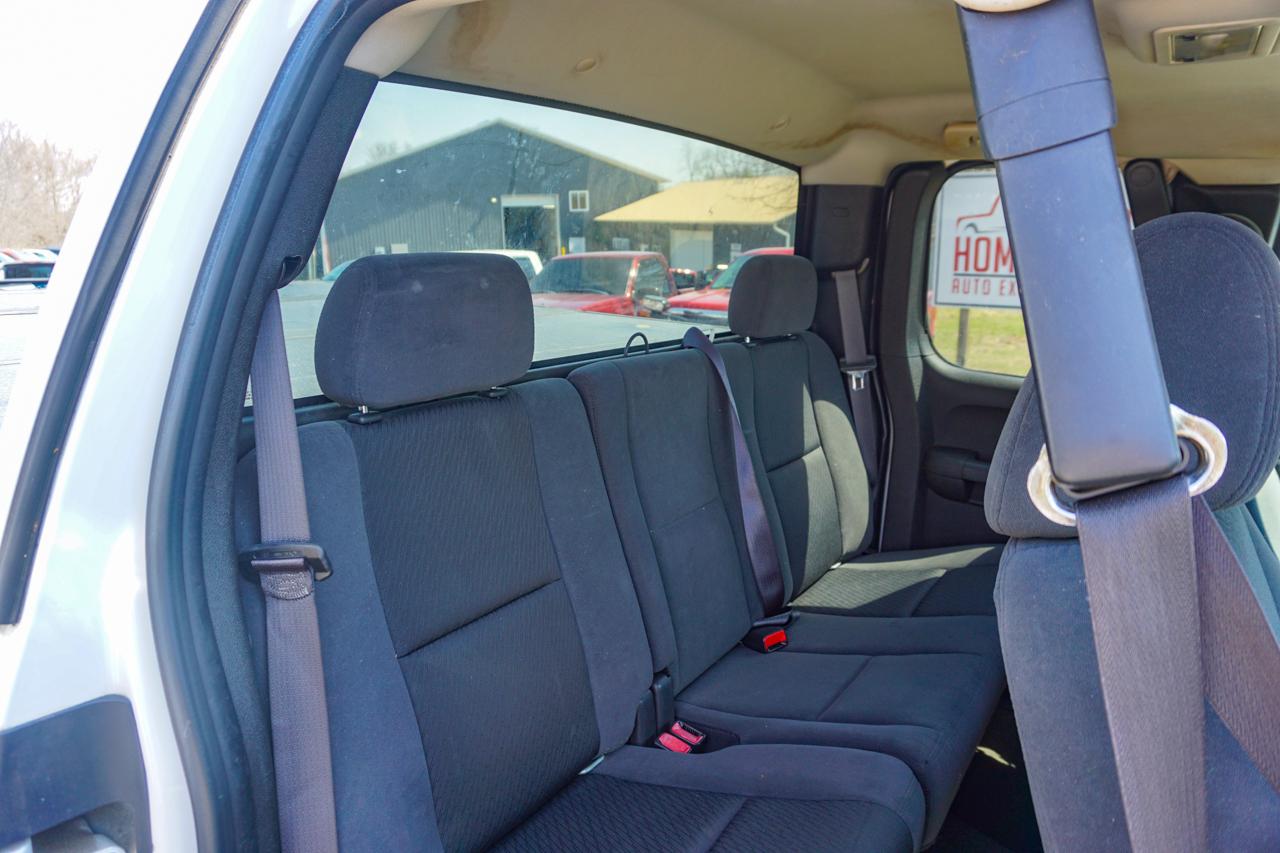 Chevrolet Silverado 1500 4WD Ext Cab 134.0" LT *Ltd Avail* 2009