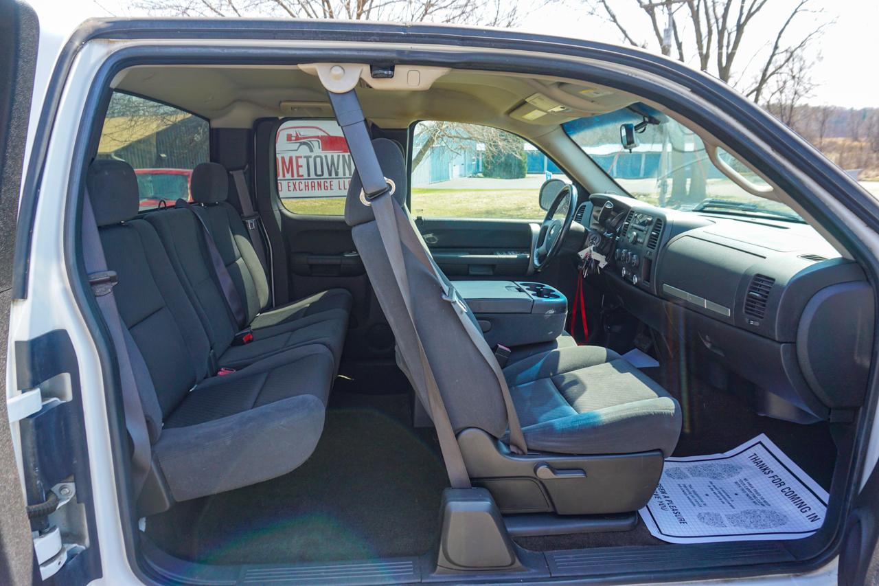 Chevrolet Silverado 1500 4WD Ext Cab 134.0" LT *Ltd Avail* 2009