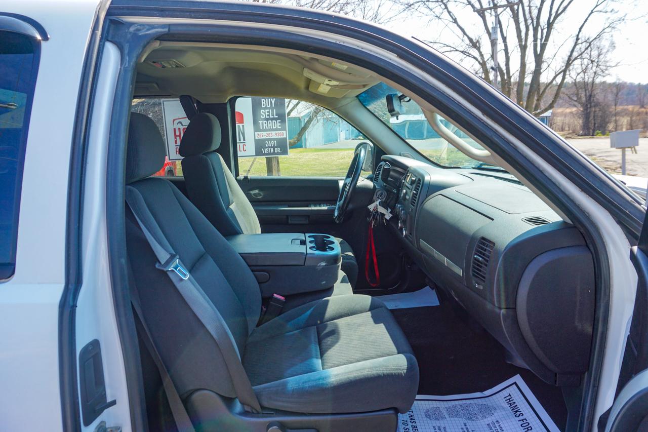 Chevrolet Silverado 1500 4WD Ext Cab 134.0" LT *Ltd Avail* 2009