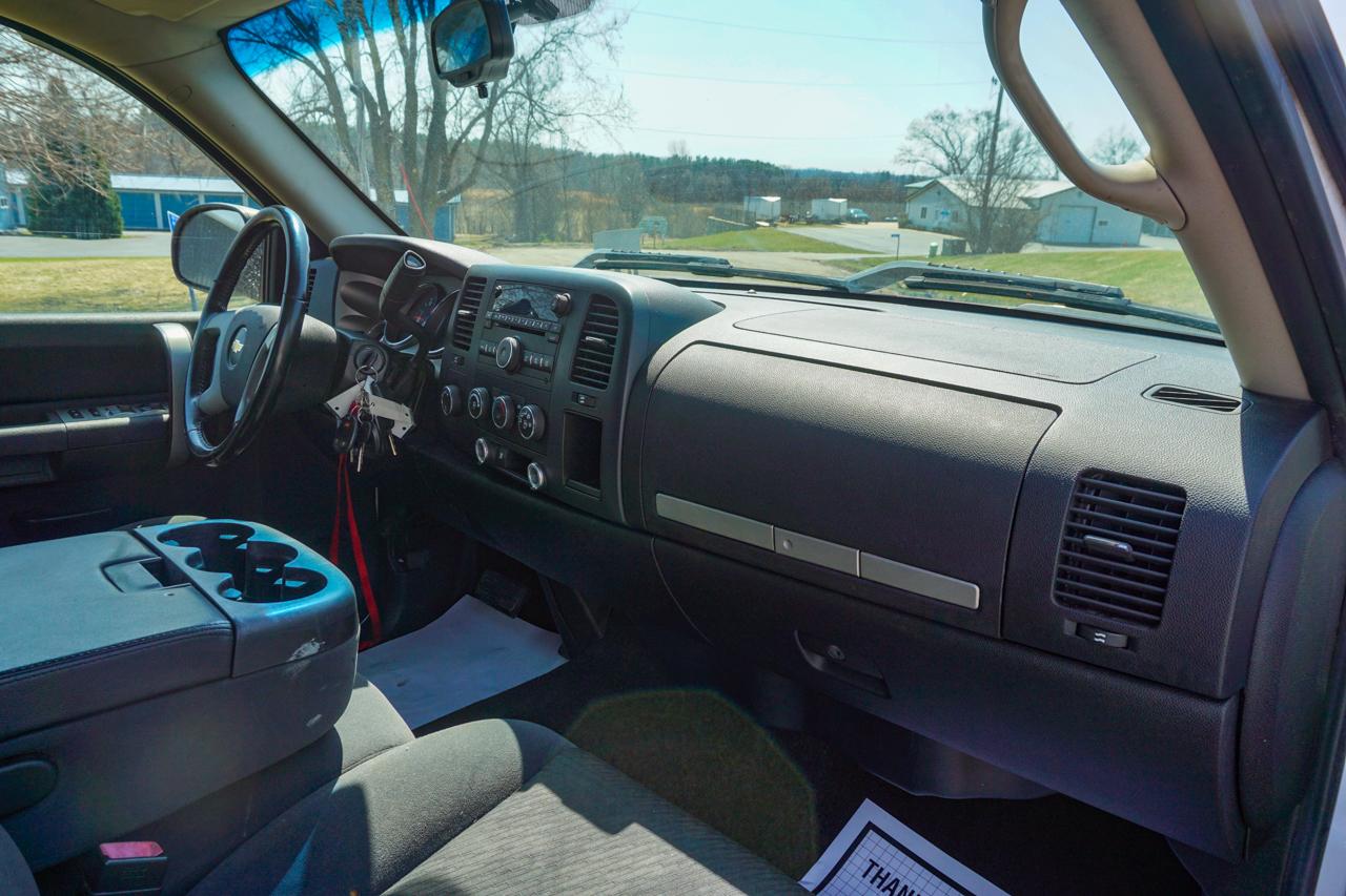Chevrolet Silverado 1500 4WD Ext Cab 134.0" LT *Ltd Avail* 2009