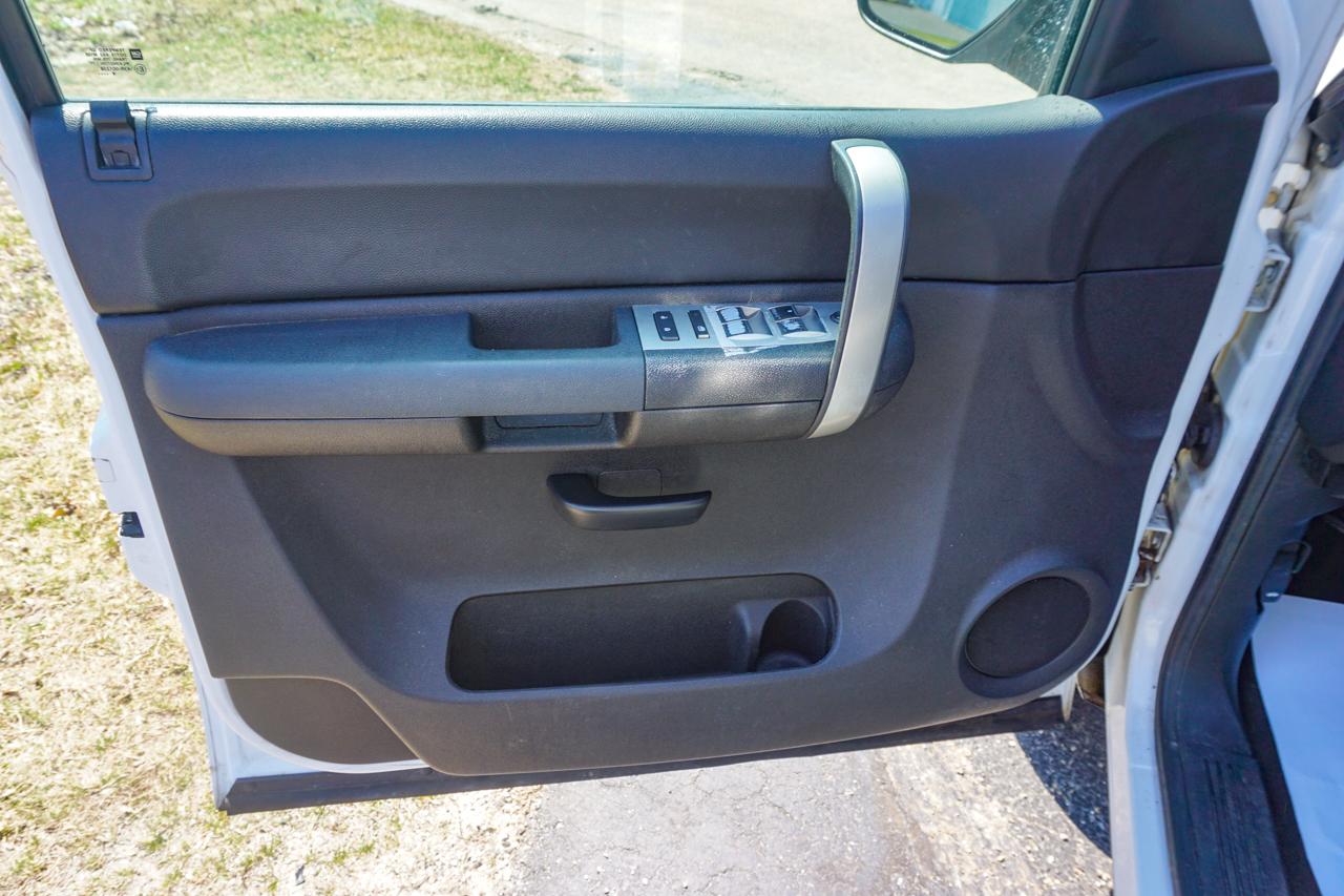 Chevrolet Silverado 1500 4WD Ext Cab 134.0" LT *Ltd Avail* 2009