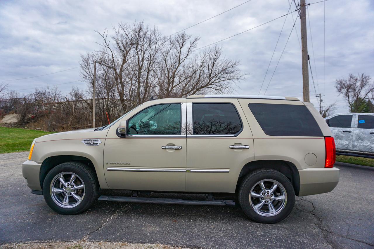 Cadillac Escalade AWD 4dr 2007
