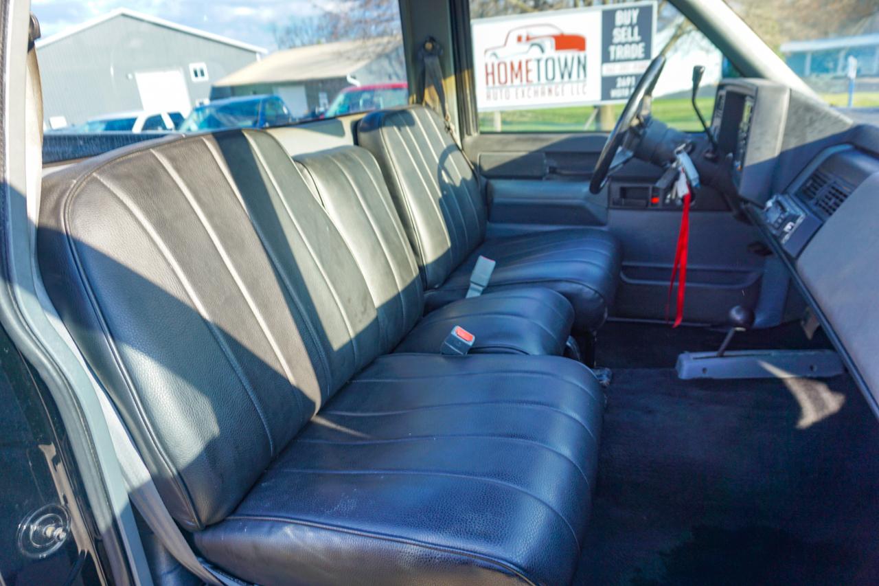 Chevrolet 1/2 Ton Pickups Fleetside 117.5" WB 4WD 1988