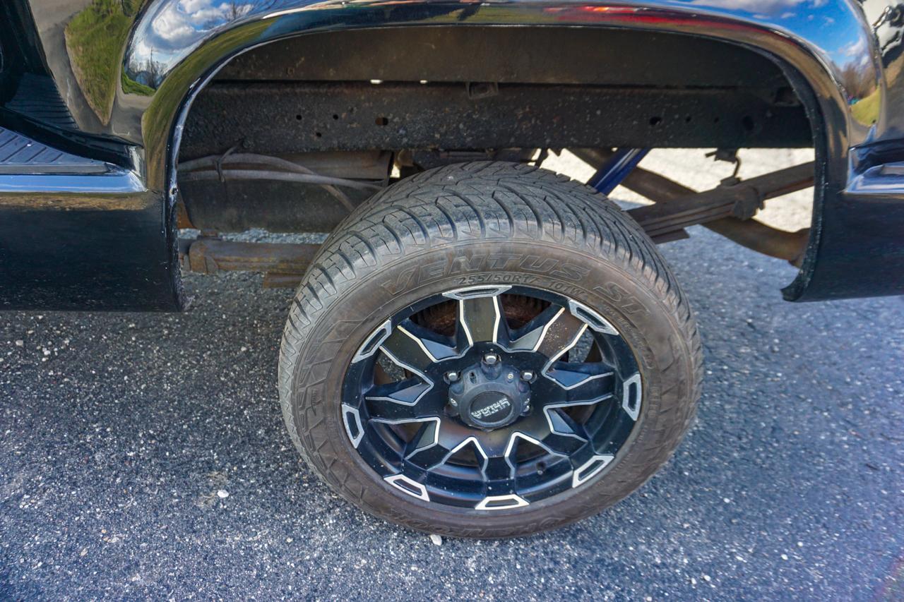 Chevrolet 1/2 Ton Pickups Fleetside 117.5" WB 4WD 1988