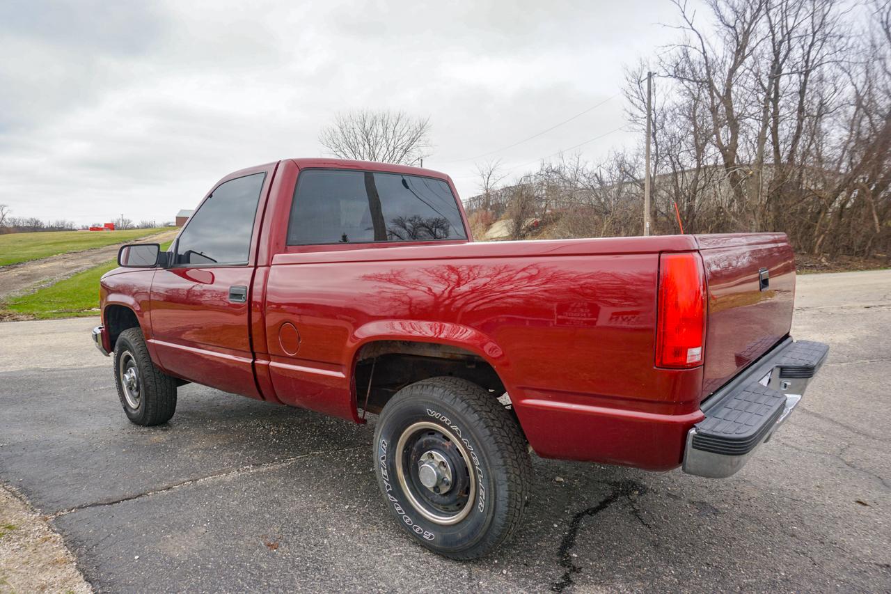 Chevrolet C/K 1500 Reg Cab 117.5" WB 4WD 1992