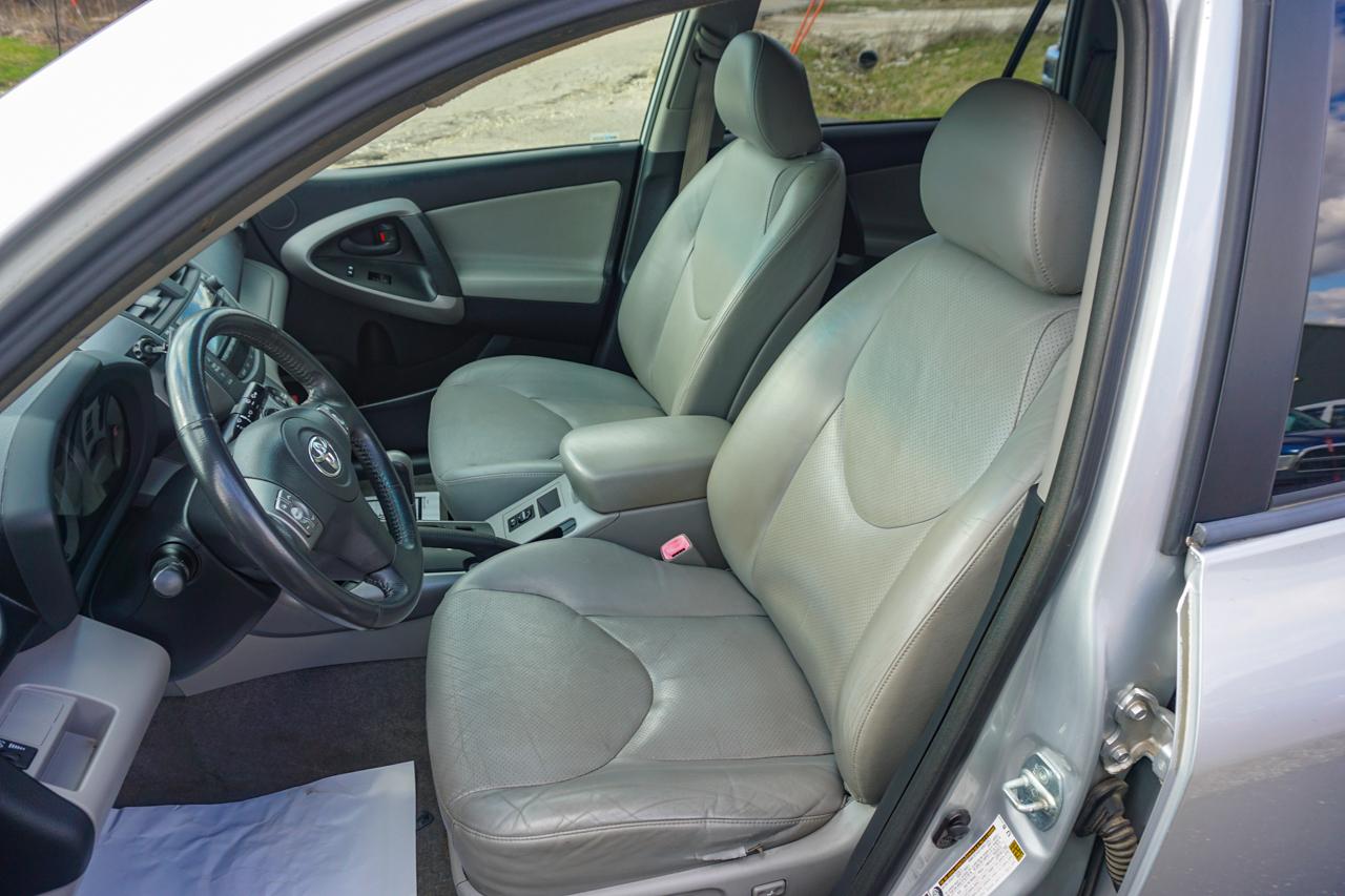 Toyota RAV4 4WD 4dr V6 5-Spd AT Ltd (Natl) 2008