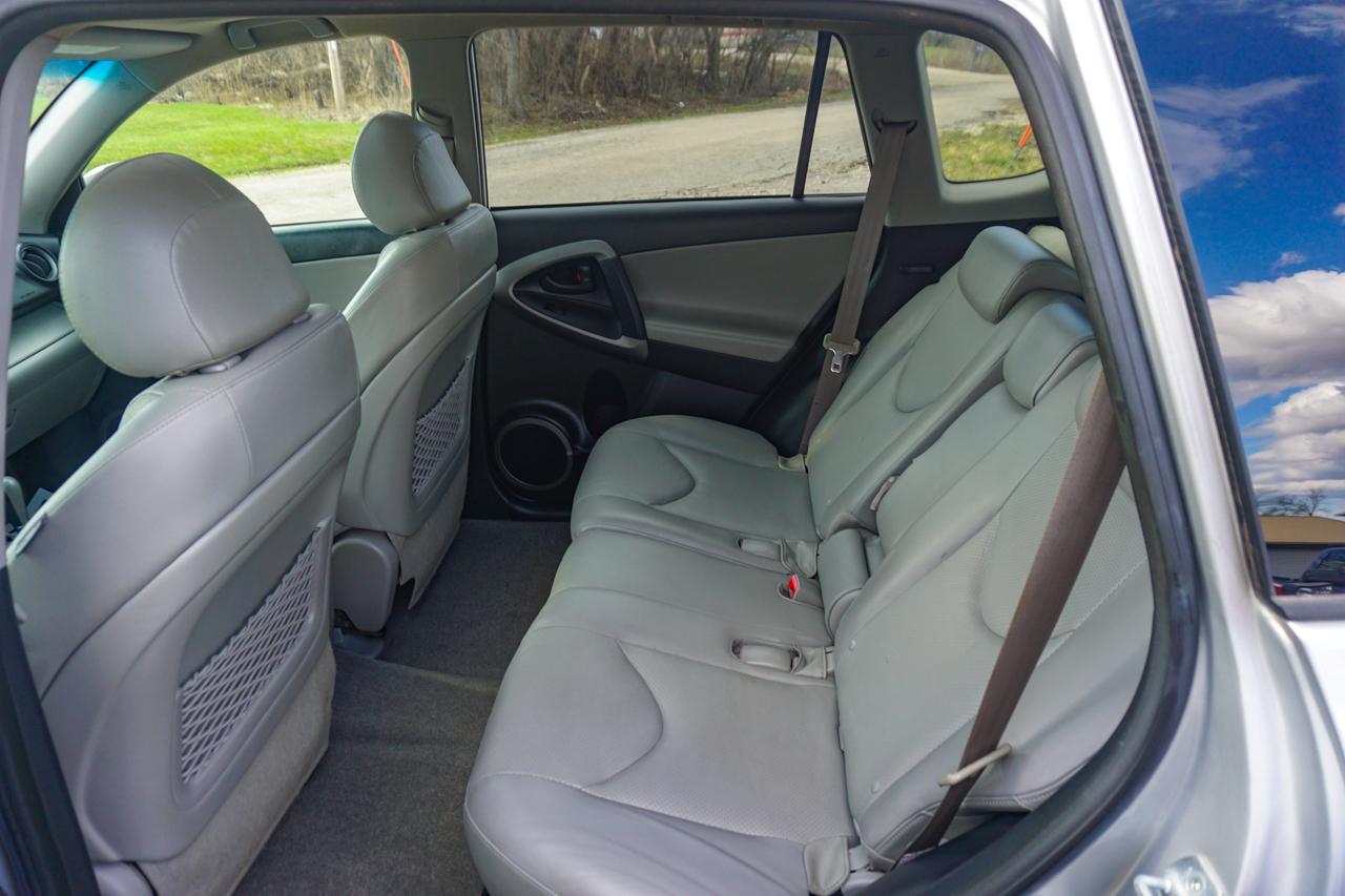 Toyota RAV4 4WD 4dr V6 5-Spd AT Ltd (Natl) 2008