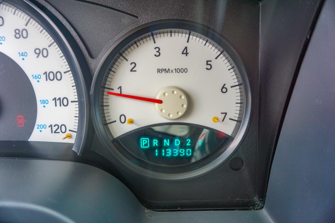 Dodge Dakota 2dr Club Cab 131" WB 4WD ST 2005