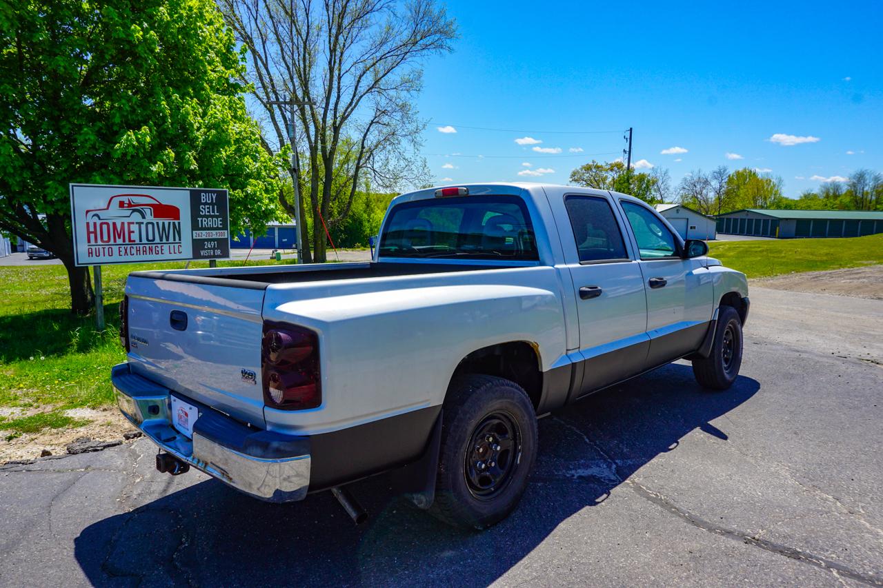 Dodge Dakota 2dr Club Cab 131" WB 4WD ST 2005