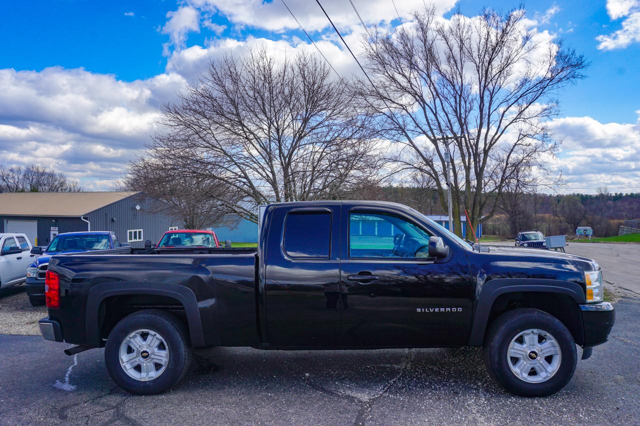 Chevrolet Silverado 1500 4WD Ext Cab 143.5" LT 2013