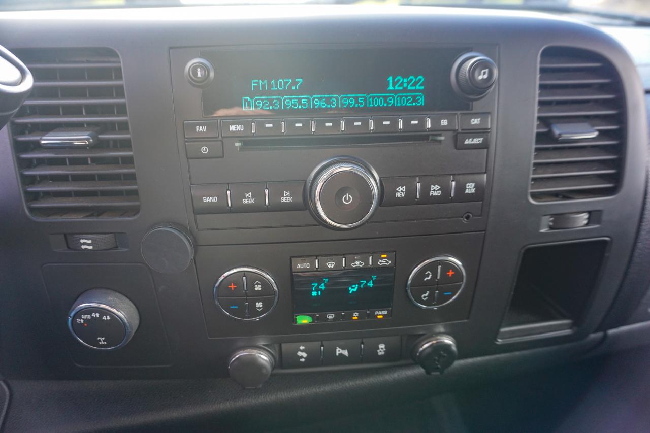 Chevrolet Silverado 1500 4WD Ext Cab 143.5" LT 2013