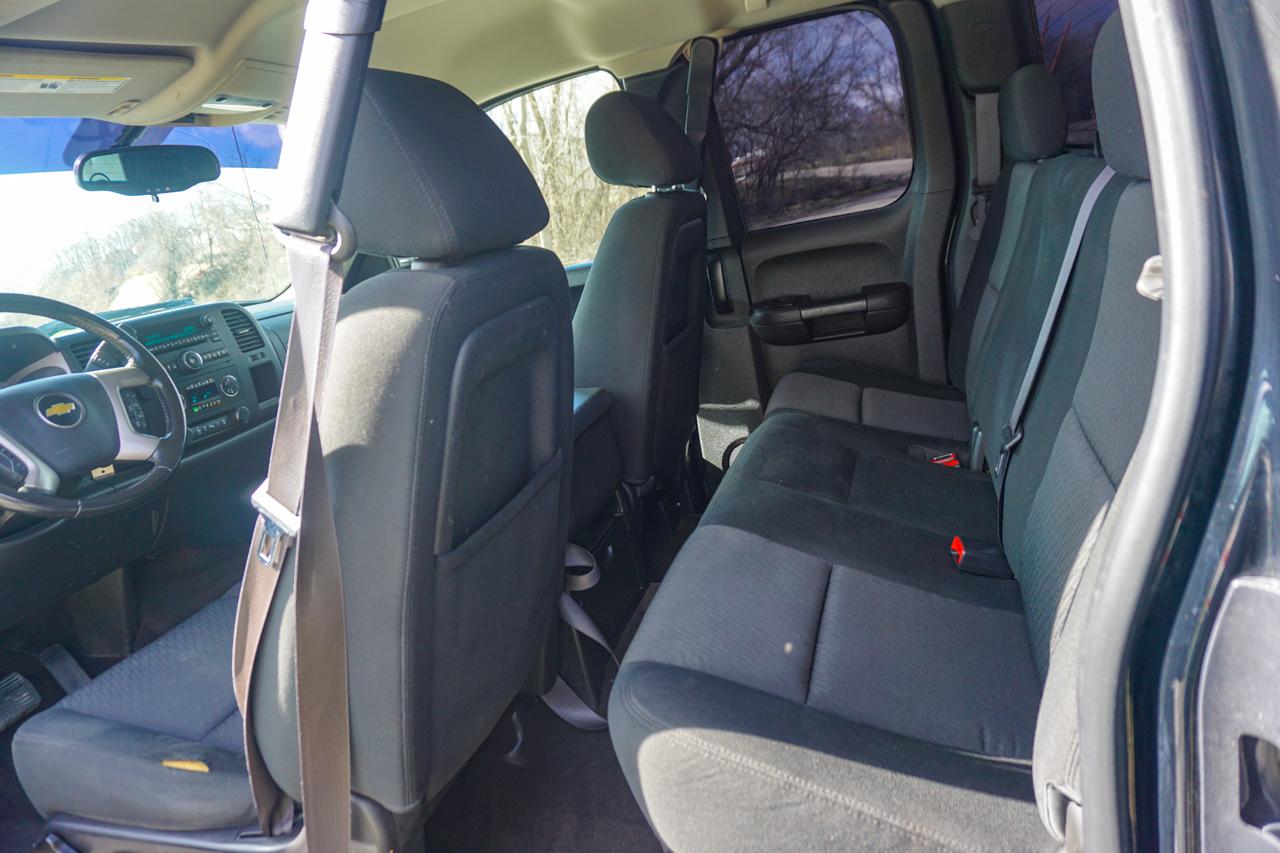 Chevrolet Silverado 1500 4WD Ext Cab 143.5" LT 2013