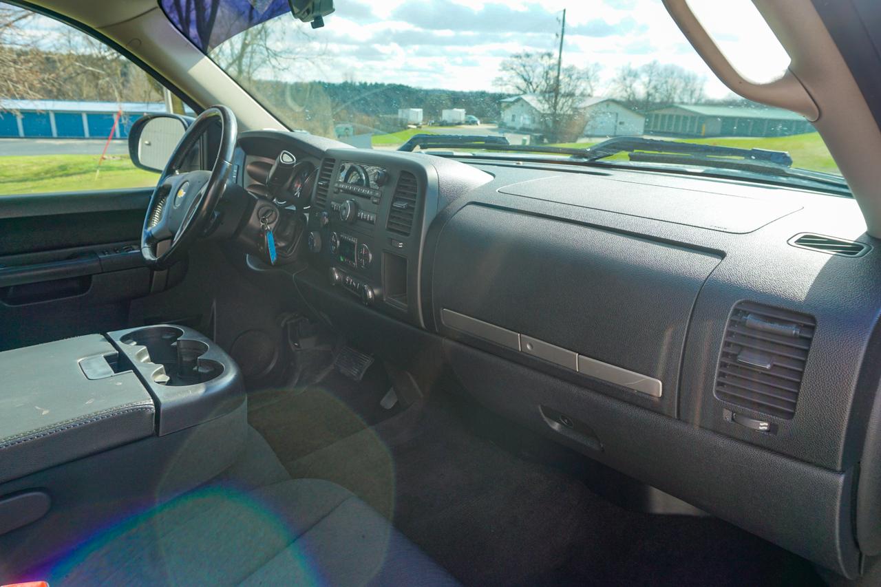 Chevrolet Silverado 1500 4WD Ext Cab 143.5" LT 2013