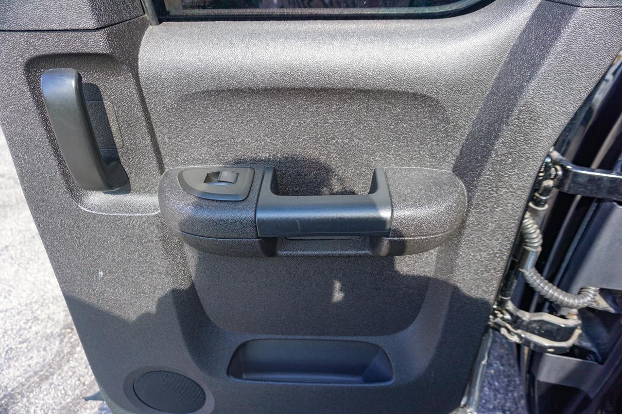 Chevrolet Silverado 1500 4WD Ext Cab 143.5" LT 2013