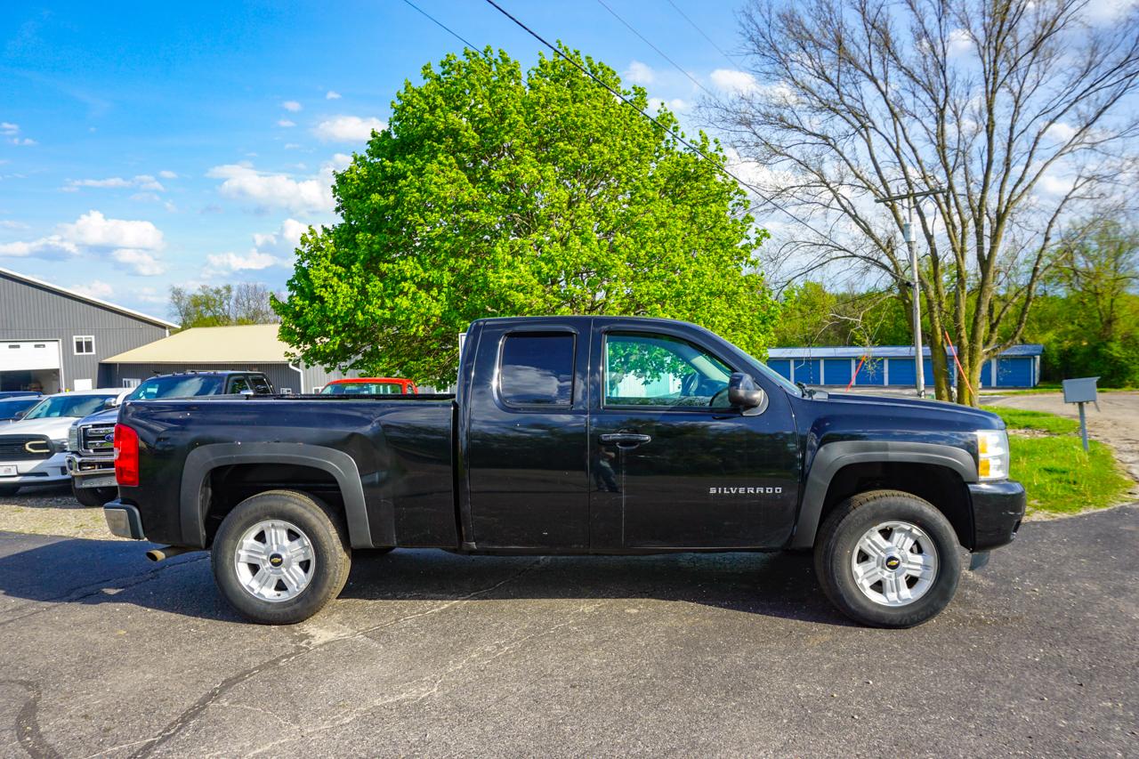 Chevrolet Silverado 1500 4WD Ext Cab 143.5" LT 2013