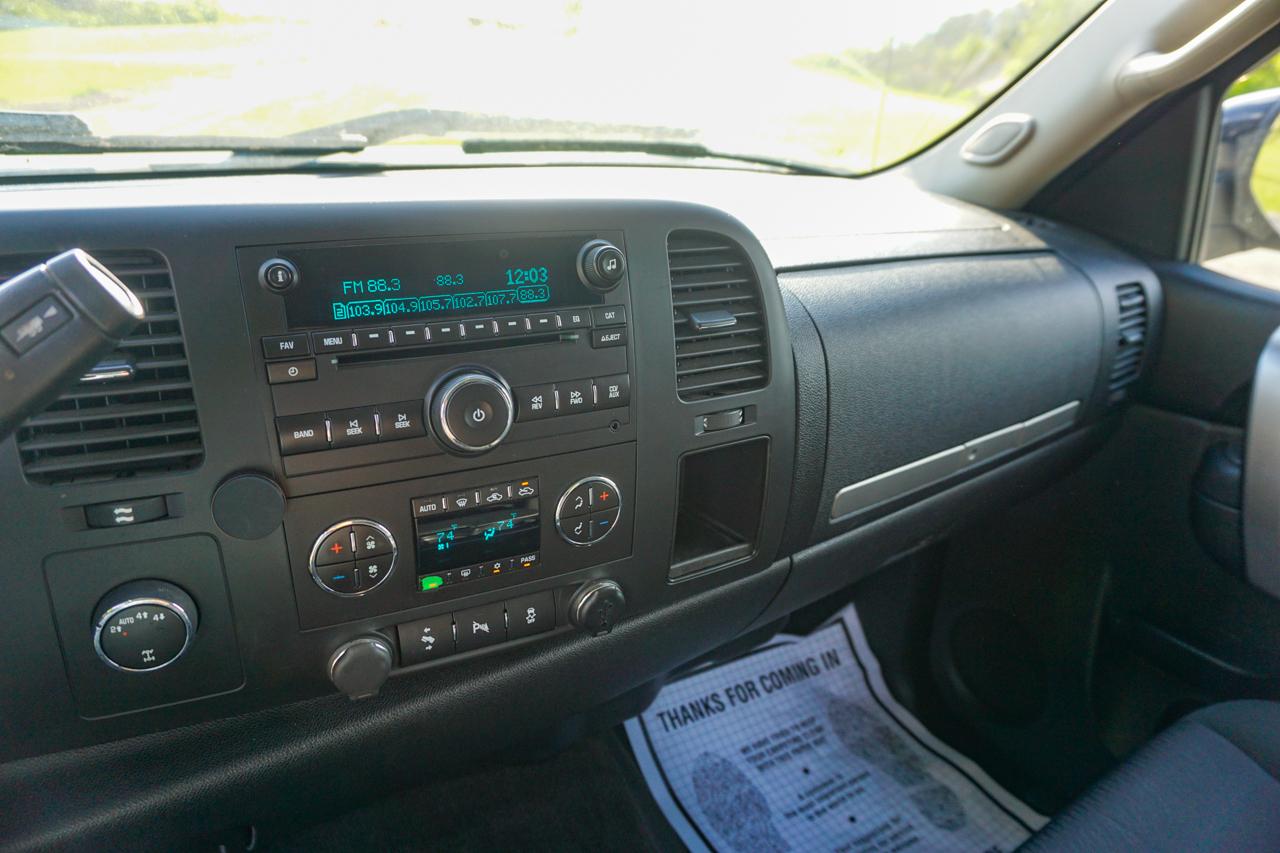 Chevrolet Silverado 1500 4WD Ext Cab 143.5" LT 2013