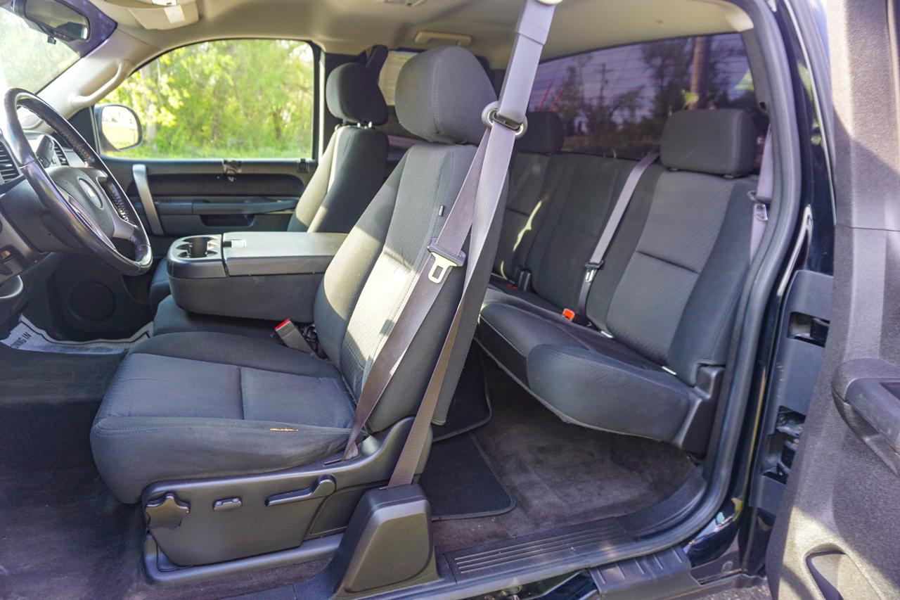 Chevrolet Silverado 1500 4WD Ext Cab 143.5" LT 2013