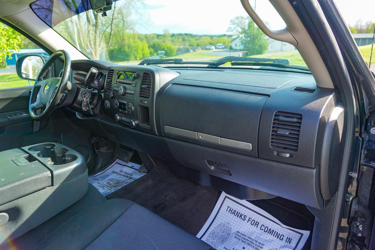 Chevrolet Silverado 1500 4WD Ext Cab 143.5" LT 2013