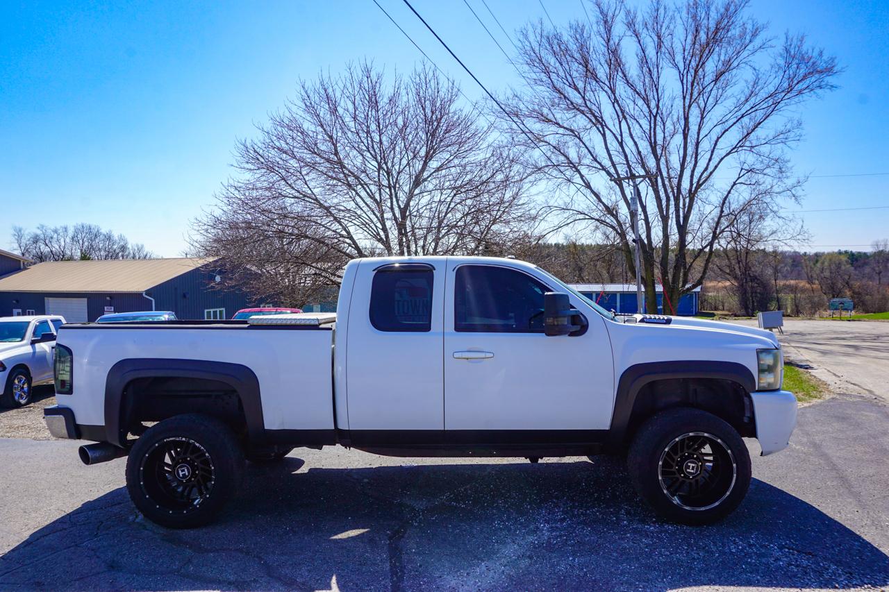 Chevrolet Silverado 2500HD 4WD Ext Cab 143.5" LT w/2LT 2007