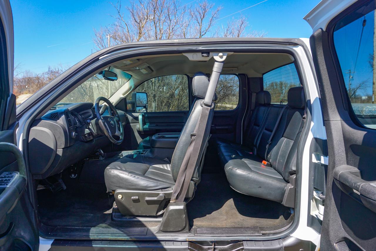 Chevrolet Silverado 2500HD 4WD Ext Cab 143.5" LT w/2LT 2007
