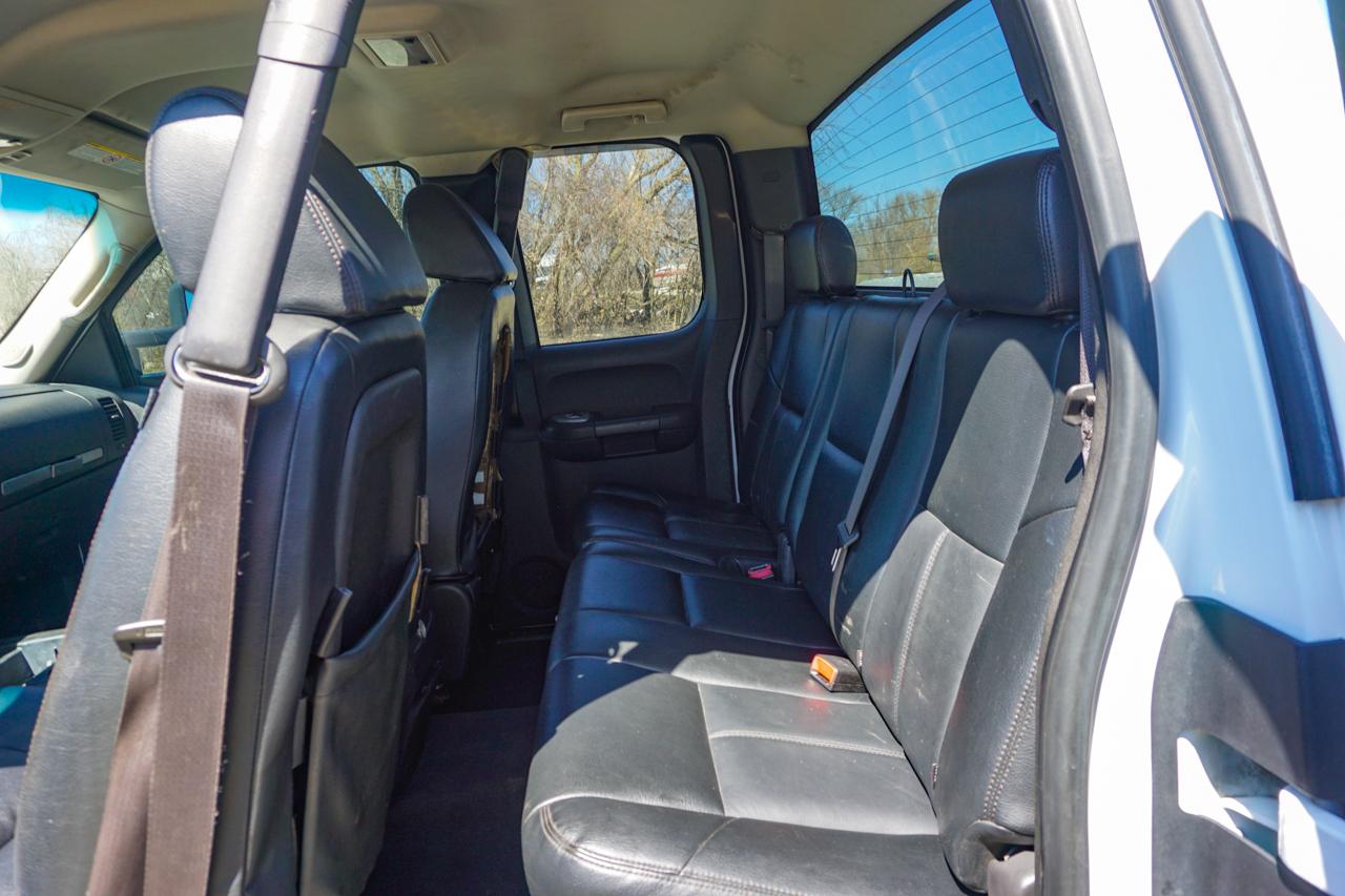 Chevrolet Silverado 2500HD 4WD Ext Cab 143.5" LT w/2LT 2007