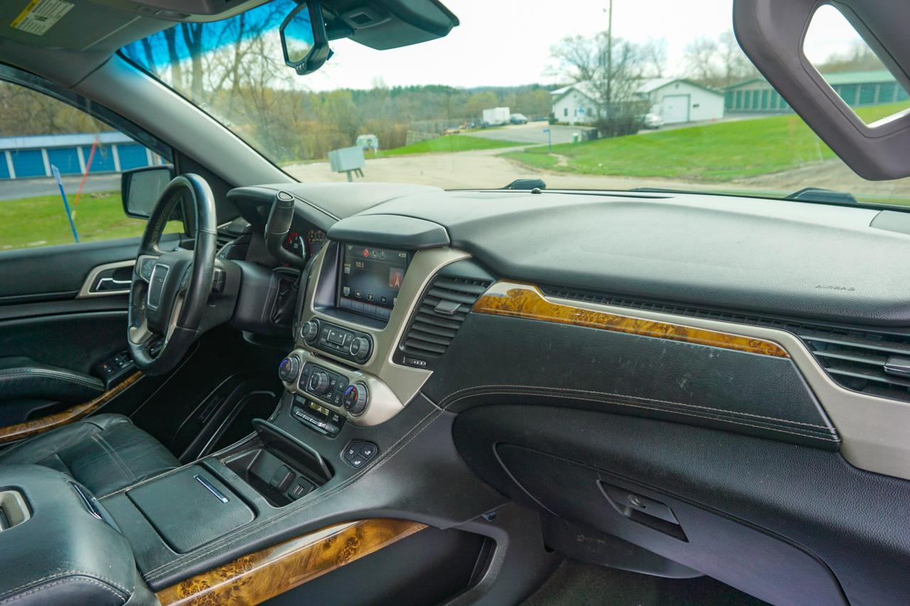 GMC Yukon XL 4WD 4dr Denali 2015