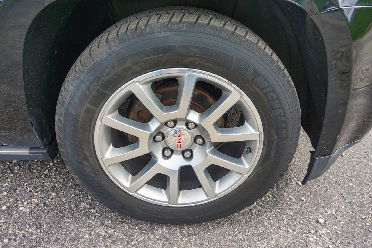 GMC Yukon XL 4WD 4dr Denali 2015