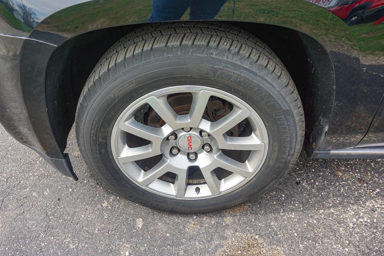 GMC Yukon XL 4WD 4dr Denali 2015