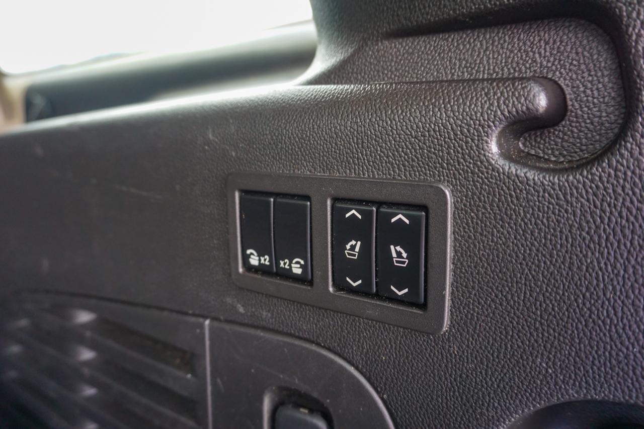 GMC Yukon XL 4WD 4dr Denali 2015