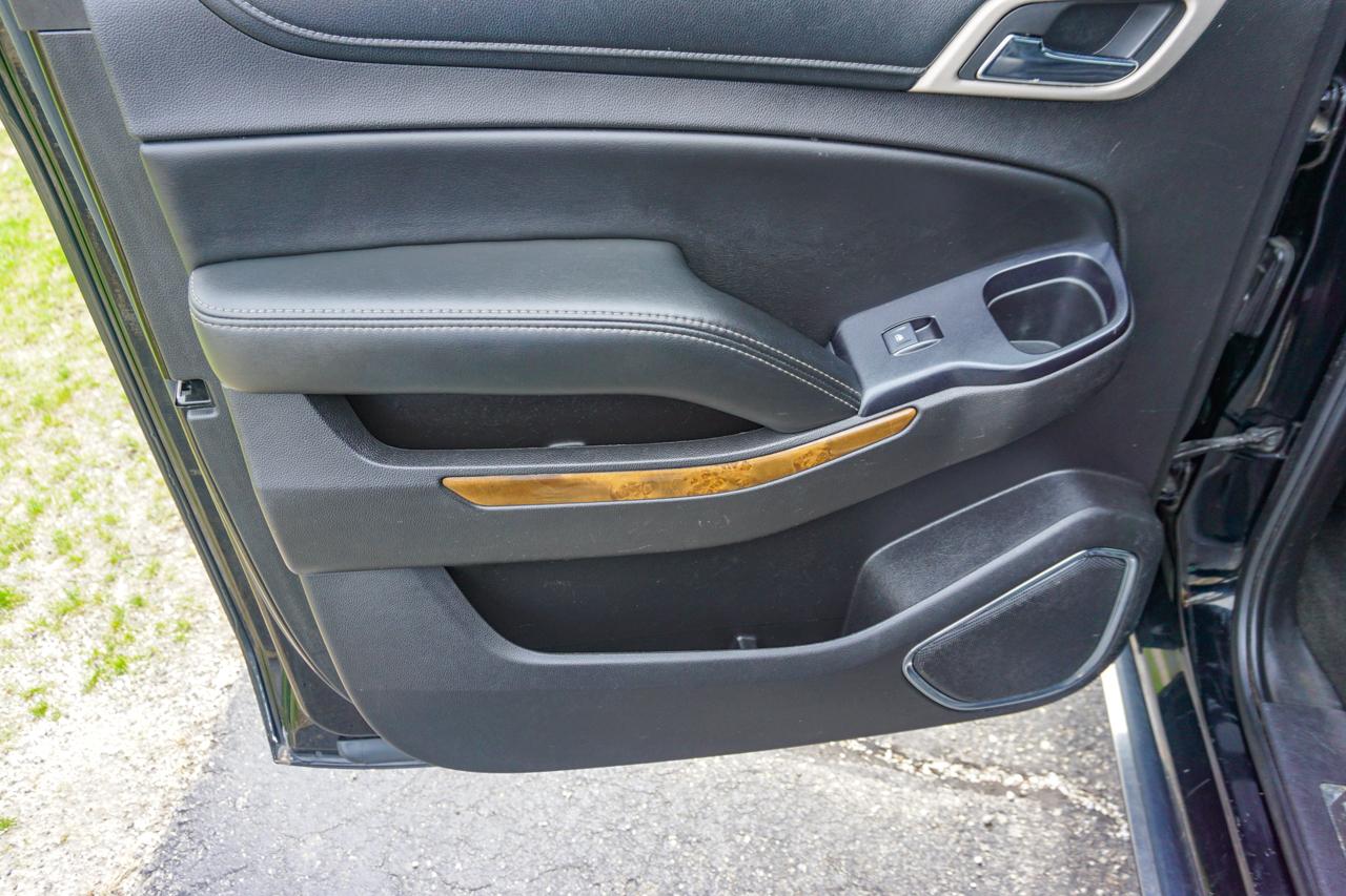 GMC Yukon XL 4WD 4dr Denali 2015