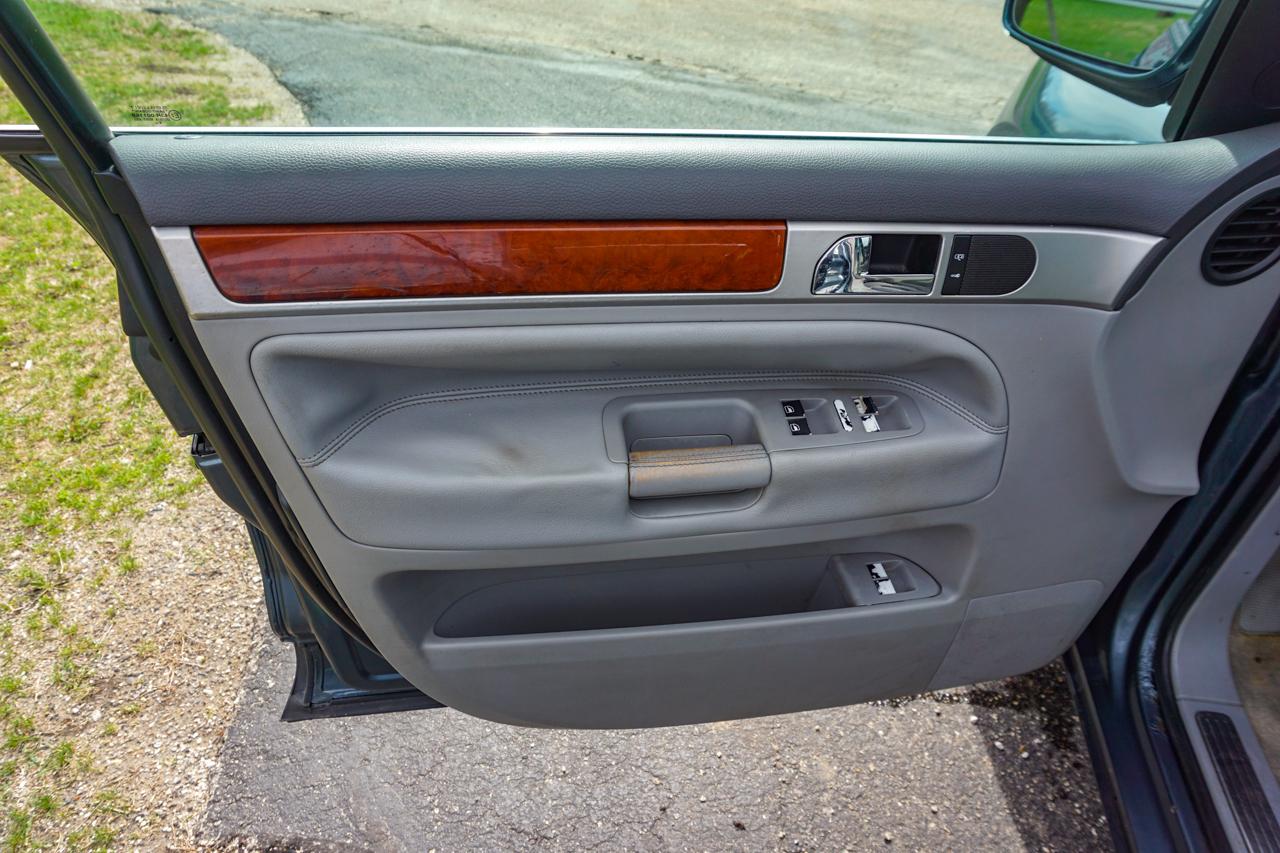 Volkswagen Touareg 4dr V6 2005