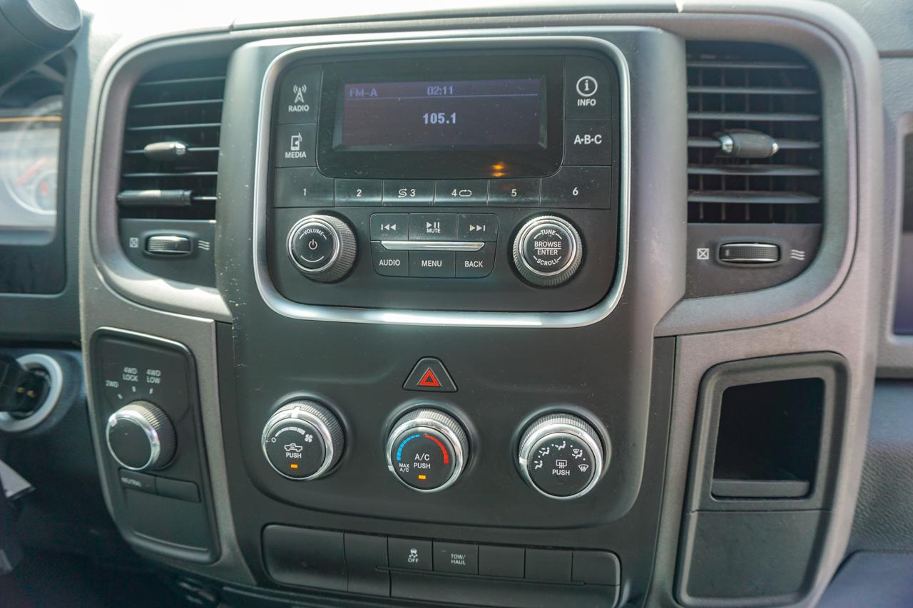 RAM 1500 4WD Quad Cab 140.5" Express 2013