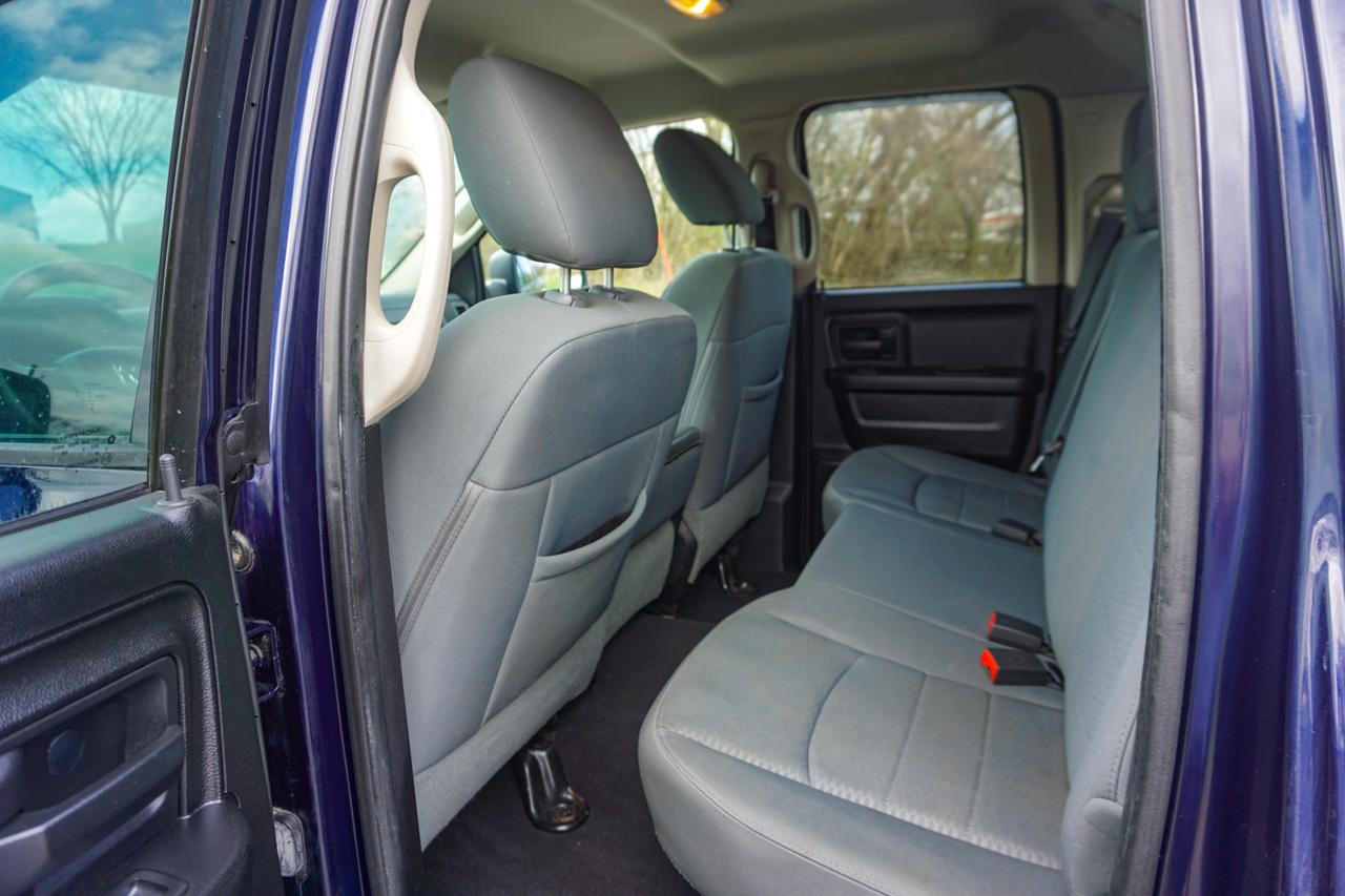 RAM 1500 4WD Quad Cab 140.5" Express 2013