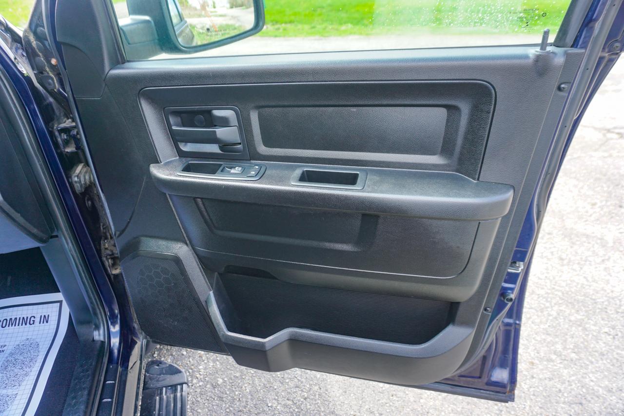 RAM 1500 4WD Quad Cab 140.5" Express 2013